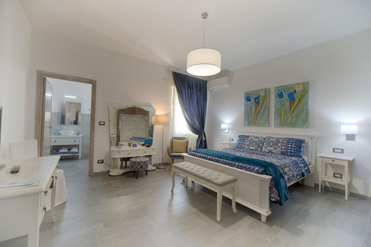 Cozy Guest House Downtown Olbia Exterior photo