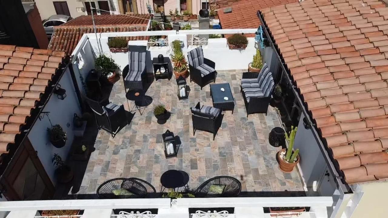 Cozy Guest House Downtown Olbia Exterior photo