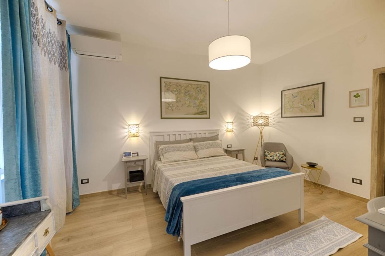 Cozy Guest House Downtown Olbia Exterior photo