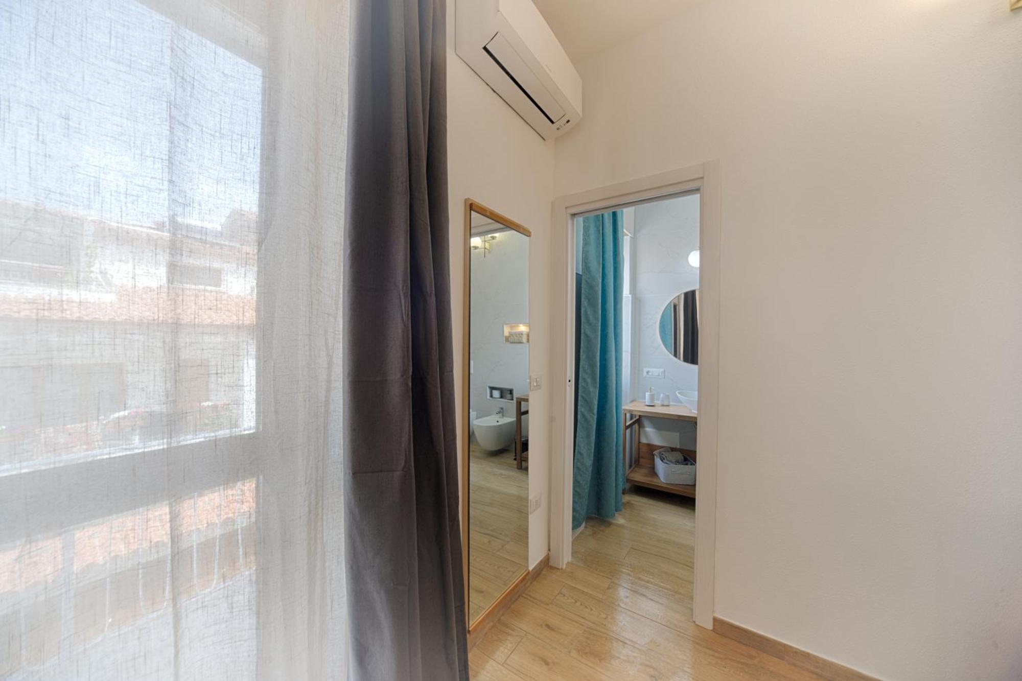 Cozy Guest House Downtown Olbia Exterior photo
