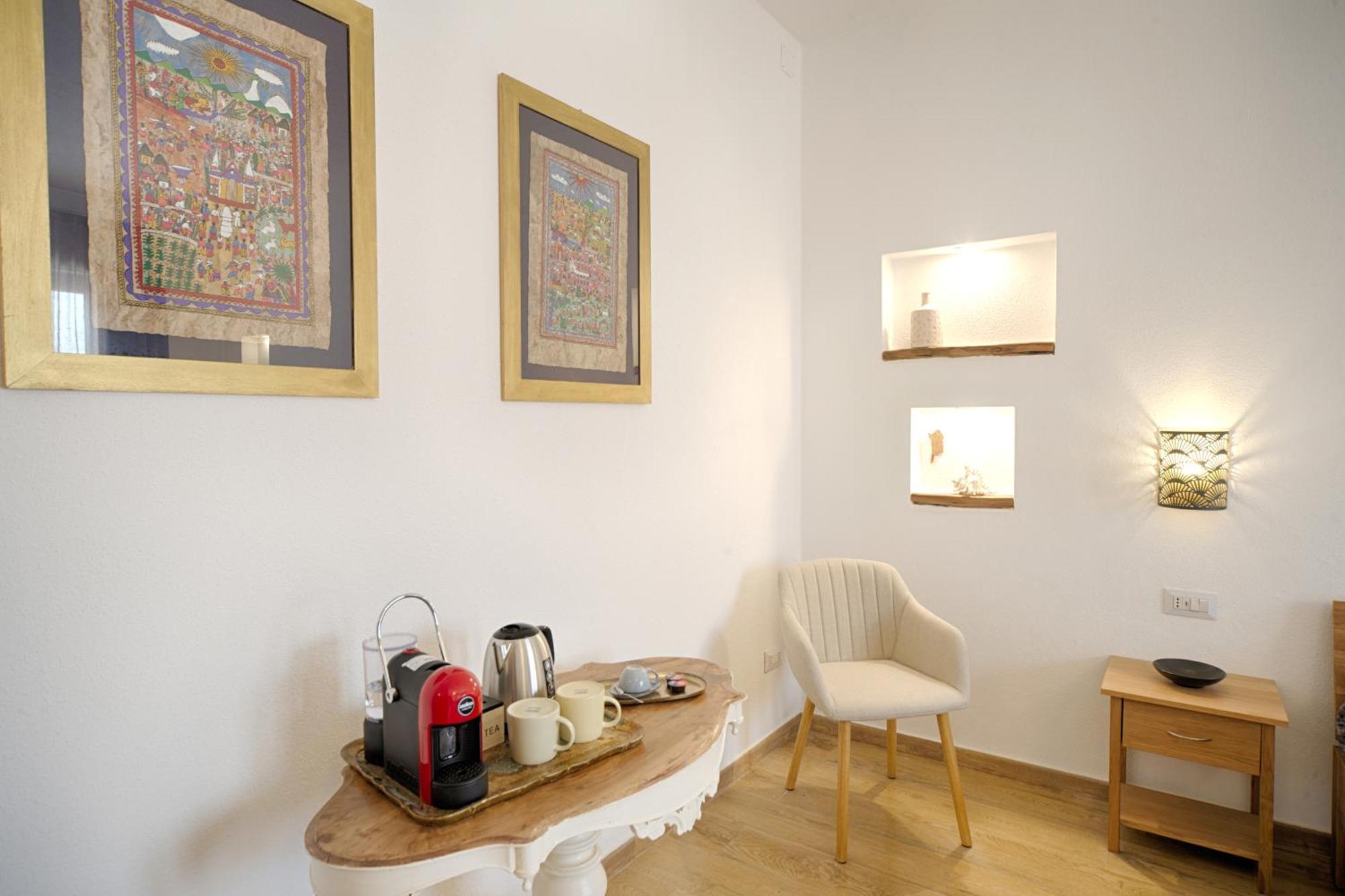 Cozy Guest House Downtown Olbia Exterior photo