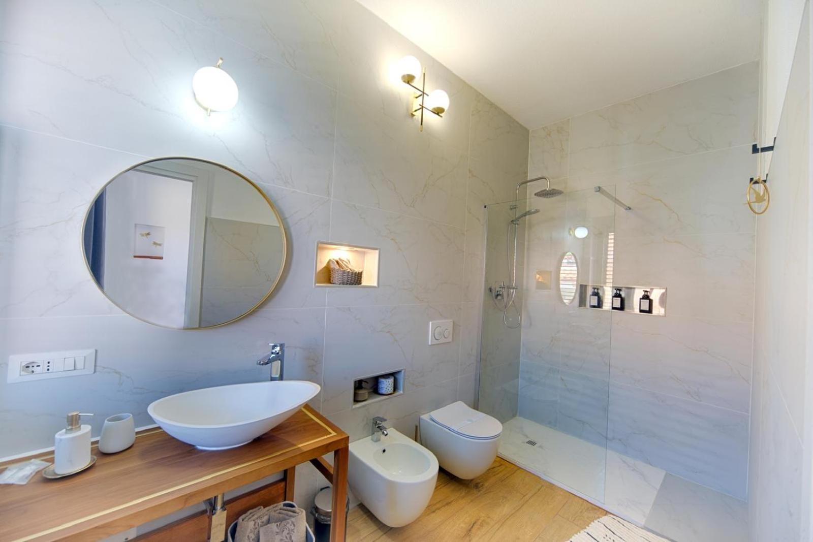 Cozy Guest House Downtown Olbia Exterior photo
